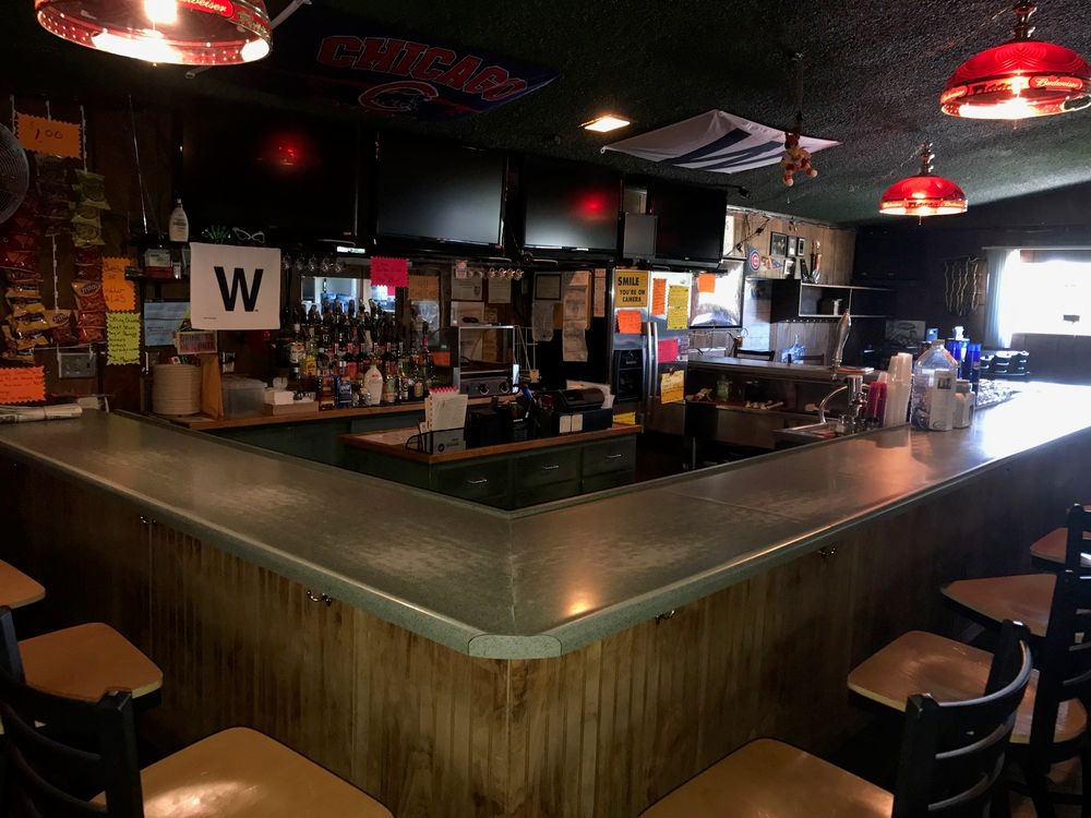 Charlie's Tap: 531 Maple St, Colona, IL 61241
